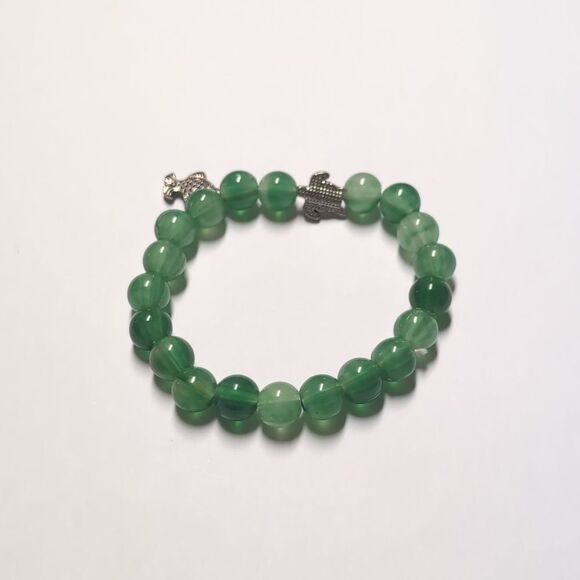 113 Green‎ Translucent Beaded Stretch Bracelet with Silver Turtle and Fish Charm - Picture 3 of 5